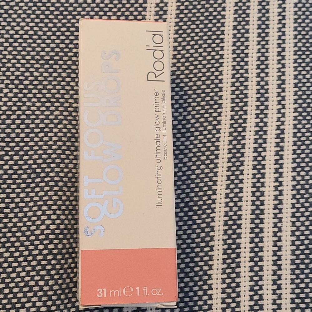 Soft focus glow drops